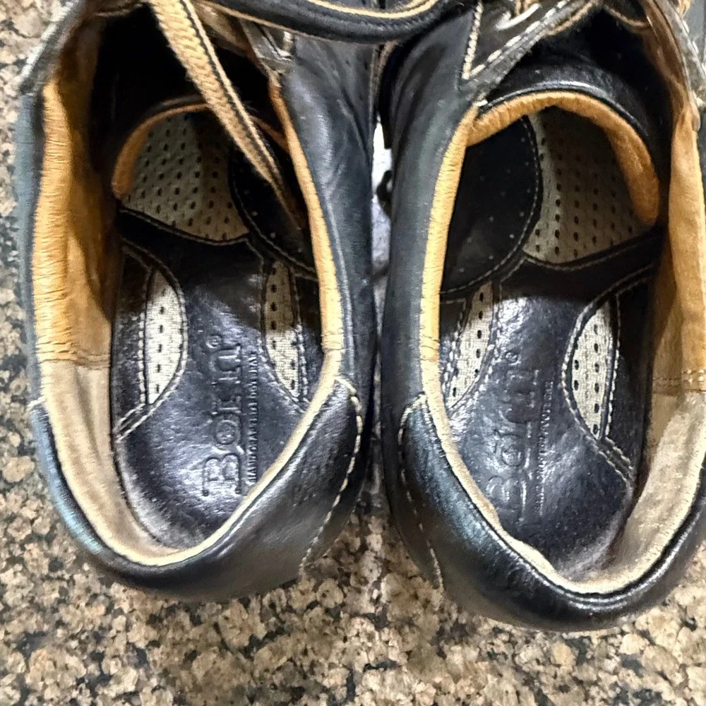 Born Black Leather Lace Up Comfort Flats Shoes Contrast Stitch Perforated Sz 7